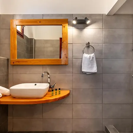 Marina's Apartmán Perivolos (Santorini)