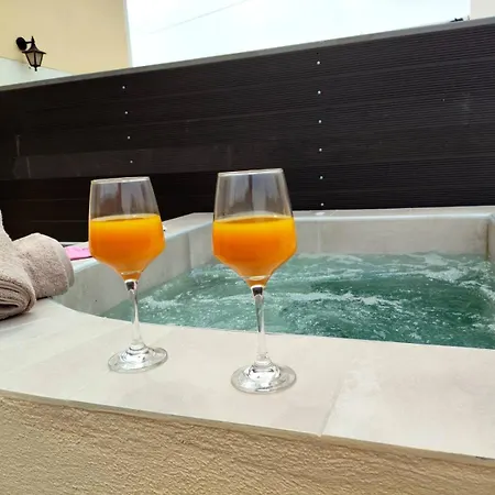 Marina's Appartement Perivolos (Santorini)